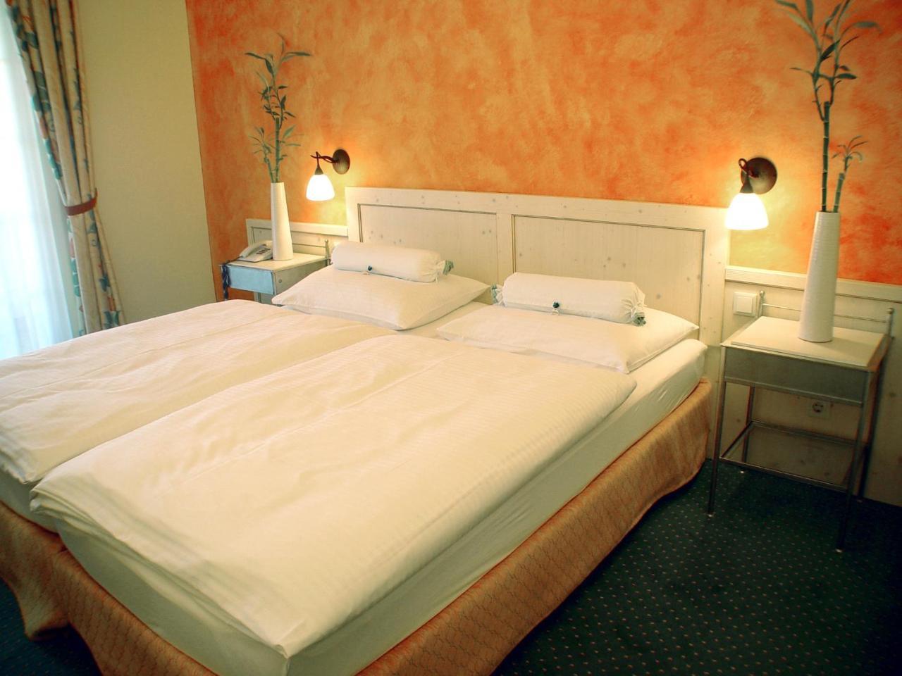 Birkenhof Gols - B & B - Wohlfuehl Hotel Mit Wochenend-Restaurant Esterno foto