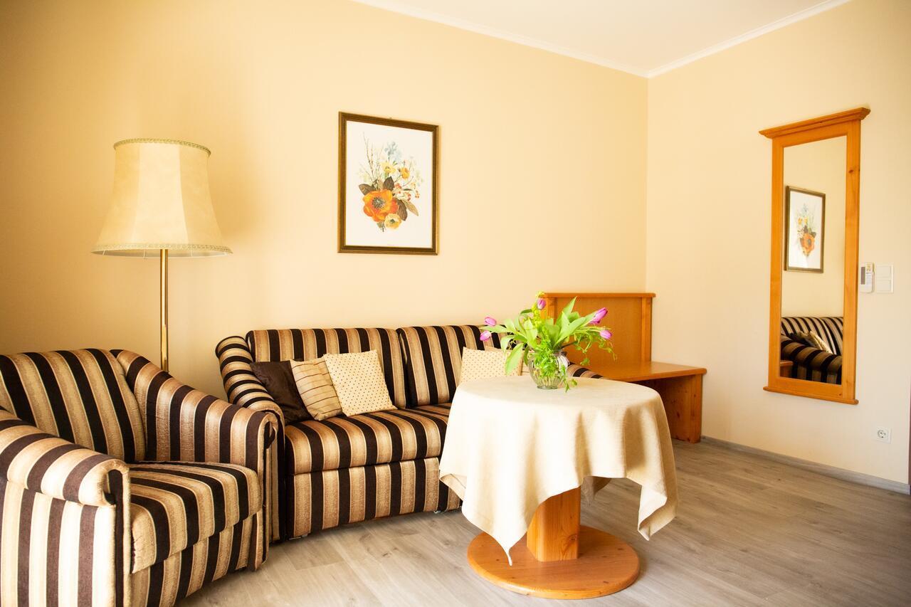 Birkenhof Gols - B & B - Wohlfuehl Hotel Mit Wochenend-Restaurant Esterno foto